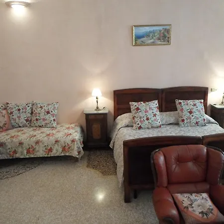 Bologna Centrale House Bed & Breakfast